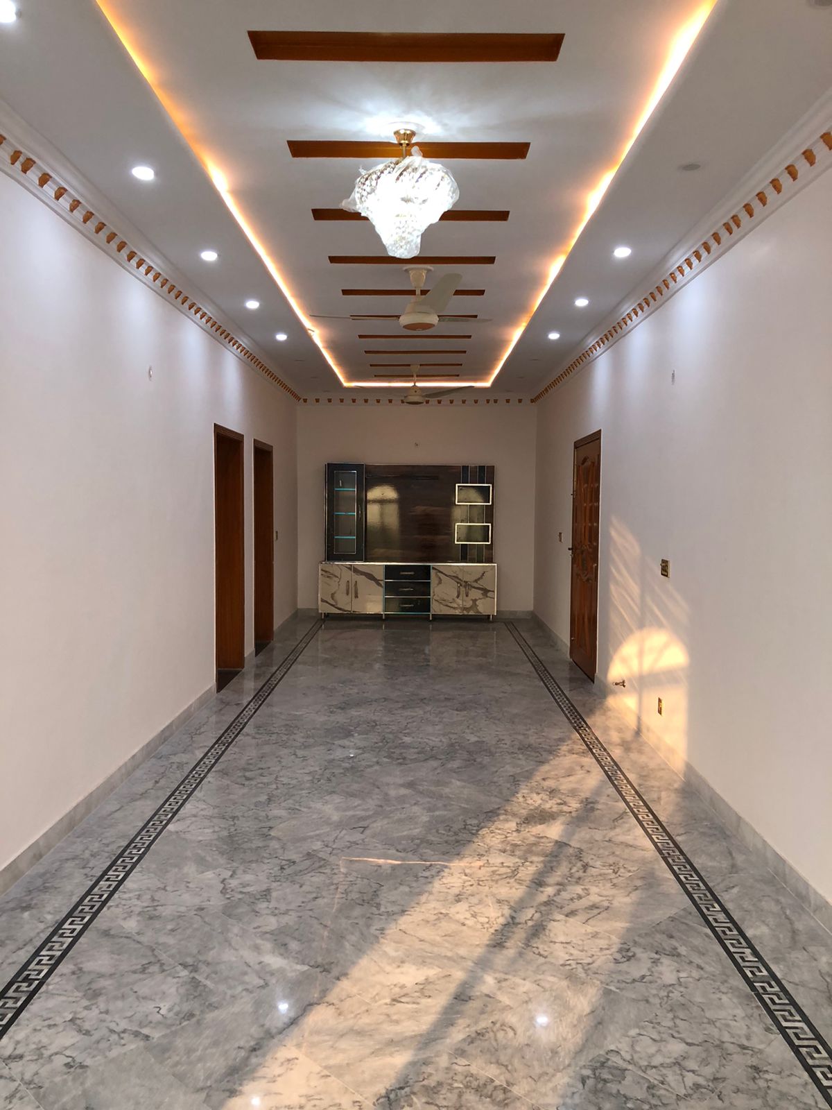 9 Marla Corner House for Sale in Platinum Block, Lahore