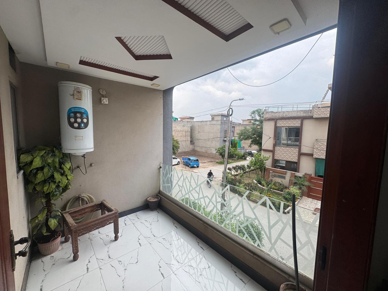 5 Marla Used House for Sale in Topaz Block, Park View City Lahore