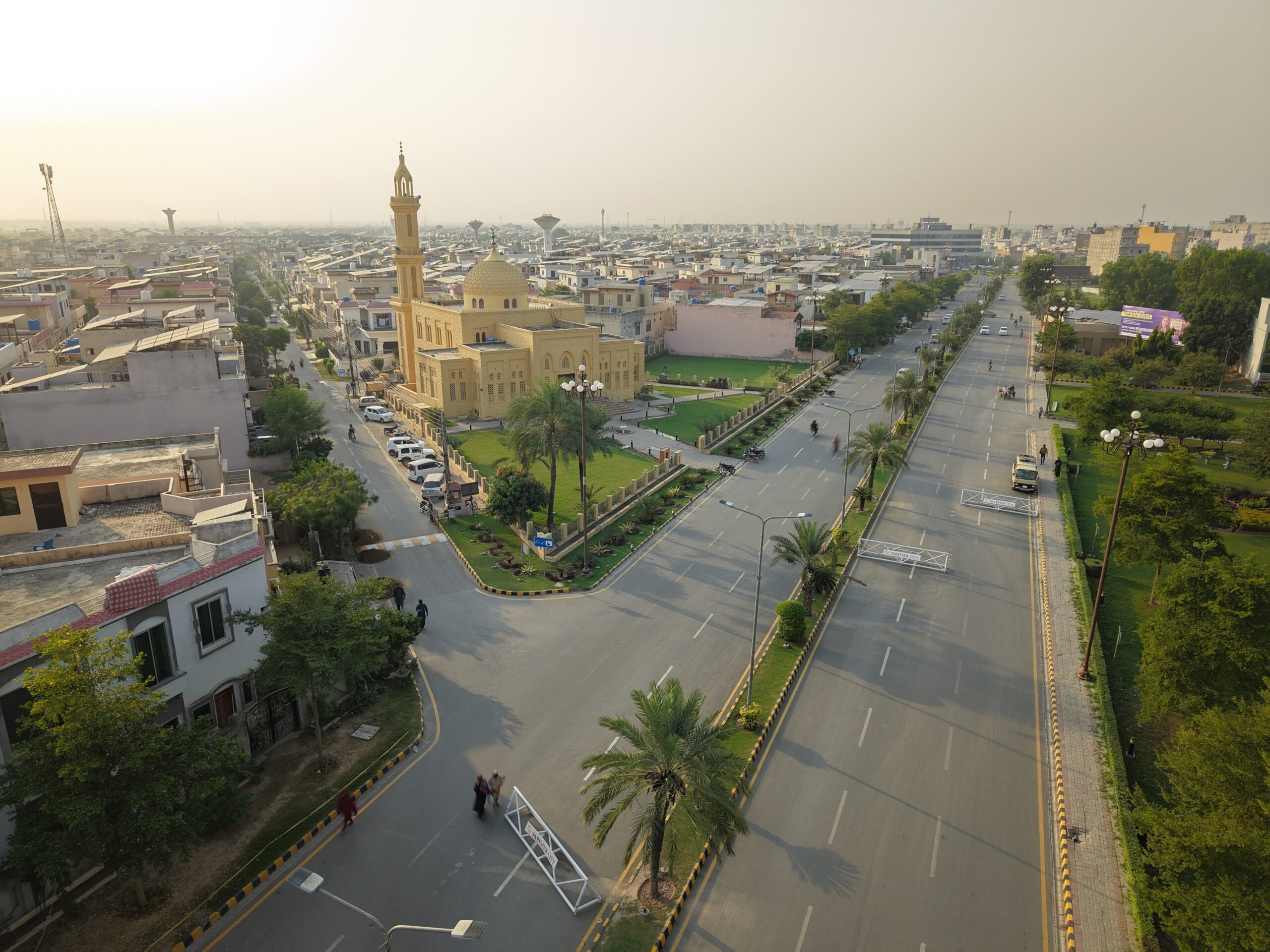 Transfer Free 5 Marla Plot for Sale in Overseas Block, Park View City Lahore