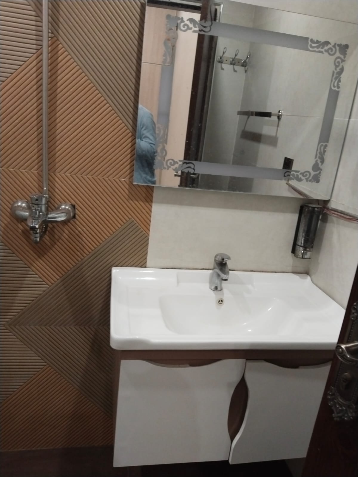 5 Marla Brand New Lower Portion for Rent in Executive Block, Park View City Lahore