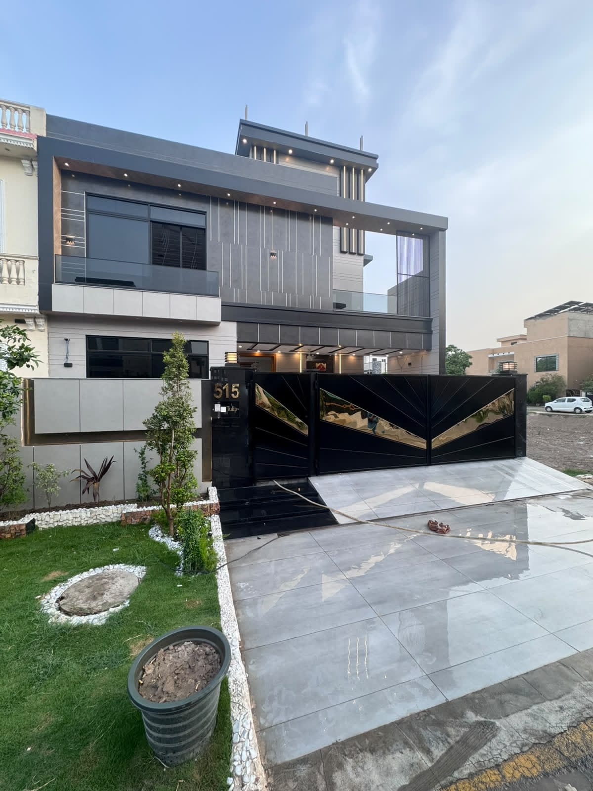 10 Marla House for Sale in Tulip Block, Park View City Lahore