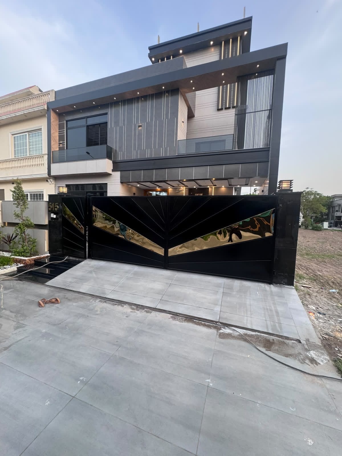 10 Marla House for Sale in Tulip Block, Park View City Lahore