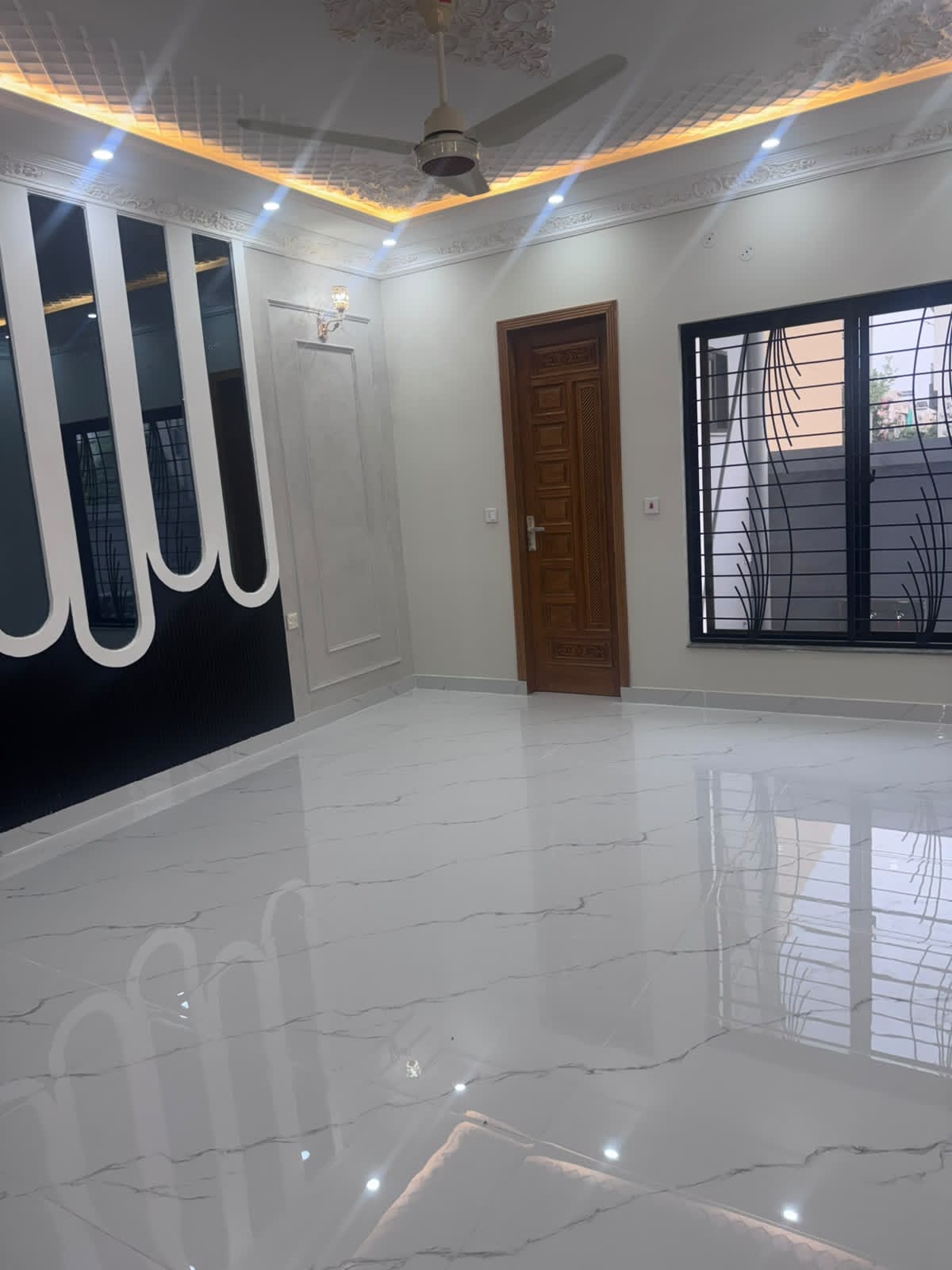 10 Marla House for Sale in Tulip Block, Park View City Lahore
