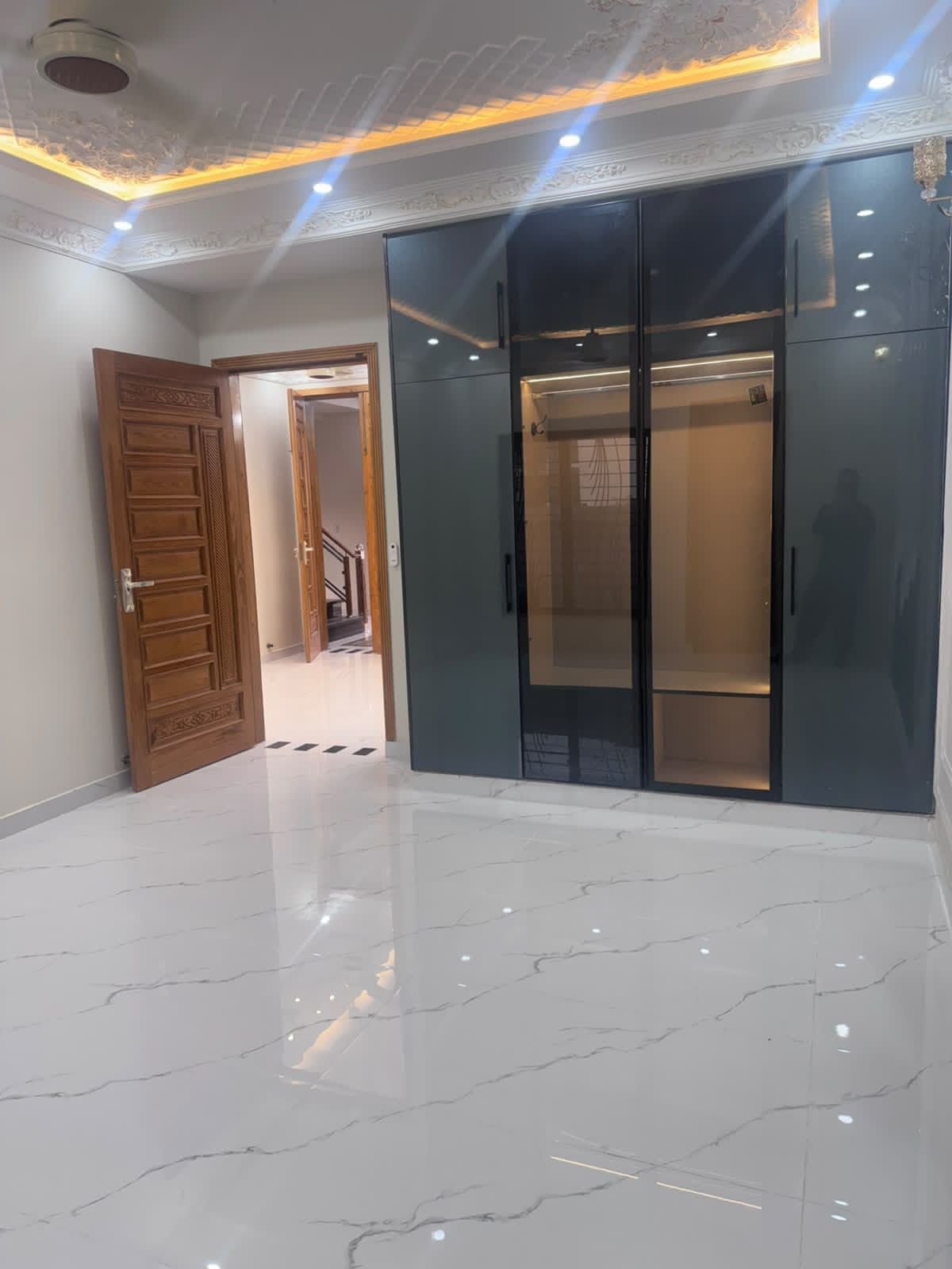 10 Marla House for Sale in Tulip Block, Park View City Lahore